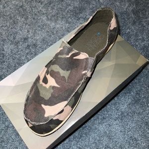 BRAND NEW MENS OCEAN + COAST SHOES